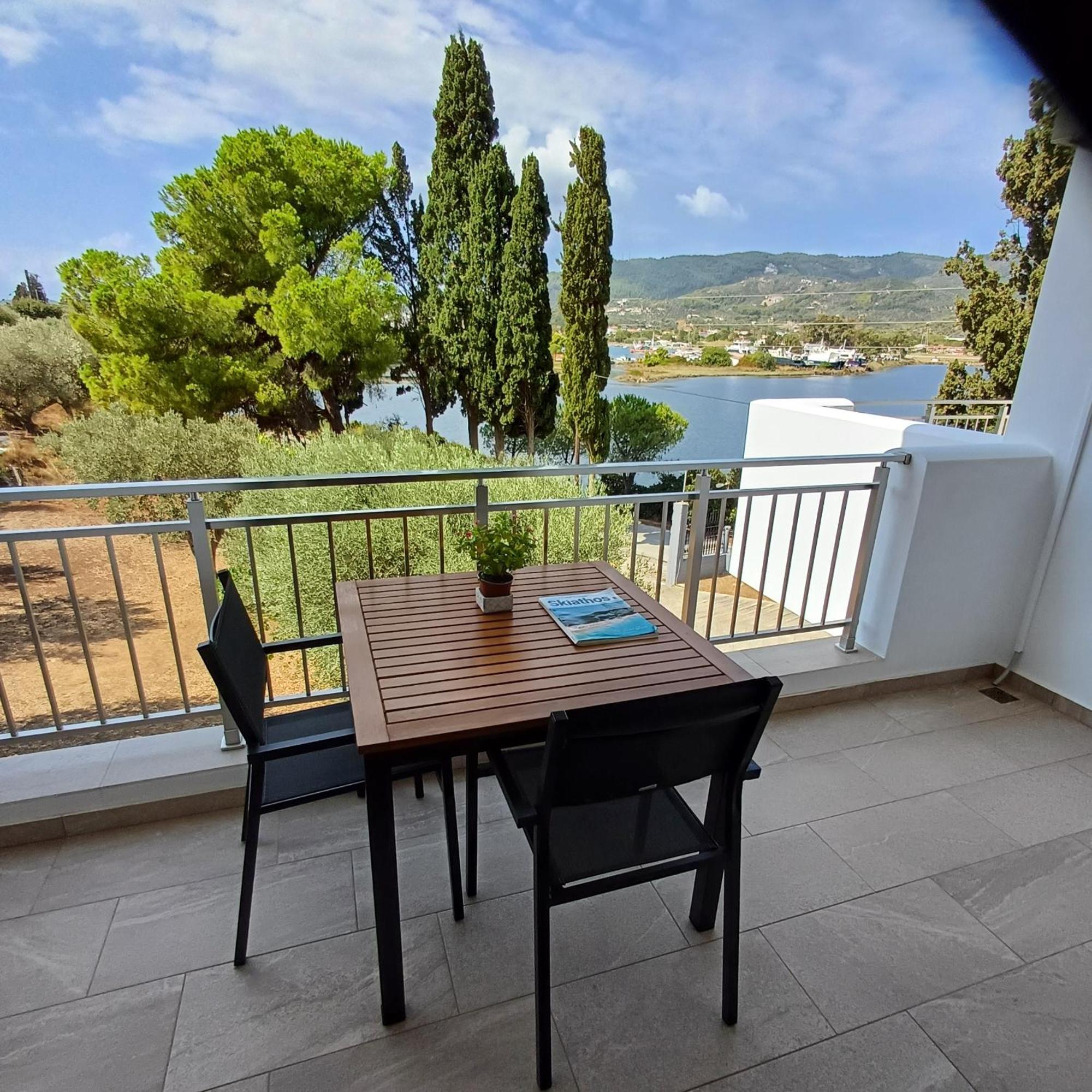 Skiathos Lagoterra Apartments Extérieur photo